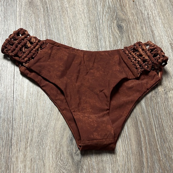 Show Me Your MuMu Mermaid Bikini Bottom - Picture 8 of 10